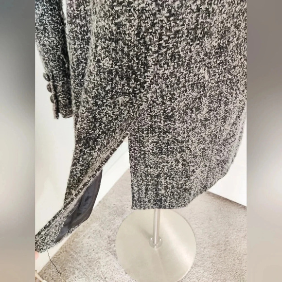 East 5th East 5th Tweed Coat - Picture 8 of 11